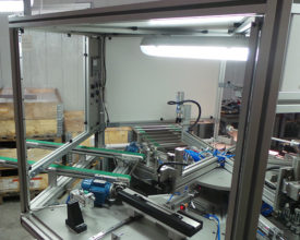 Stroj za sestavo ročajev - Avtomatizacija - Robotehnika - Konstruiranje strojev in naprav